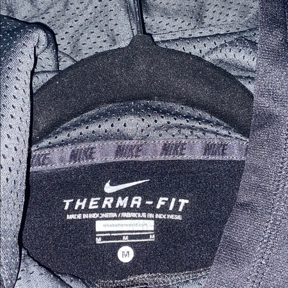 Nike Crop - Picture 3 of 3